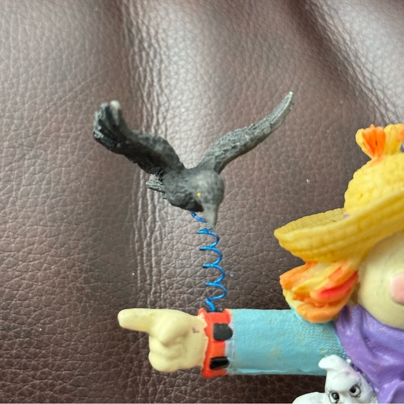 Scarecrow with Ghosts and Jack O’ Lanterns - Vintage Halloween Figurine - Picture 3 of 16